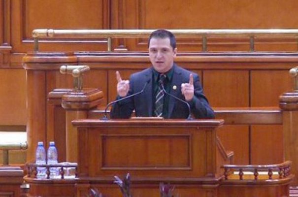 Tararache, către ministrul Constantin: Cum veţi limita dreptul cetăţenilor străini de a cumpăra terenuri agricole în România?